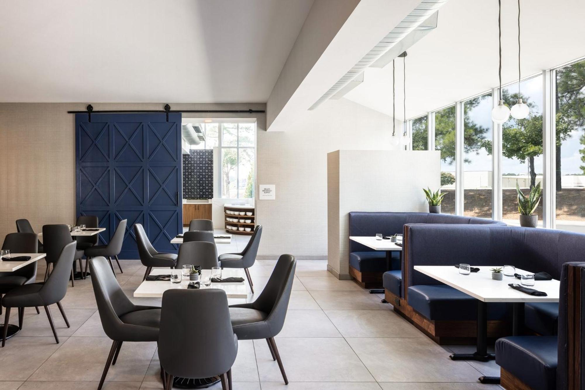 Crowne Plaza Atlanta Ne - Norcross Hotel Bagian luar foto