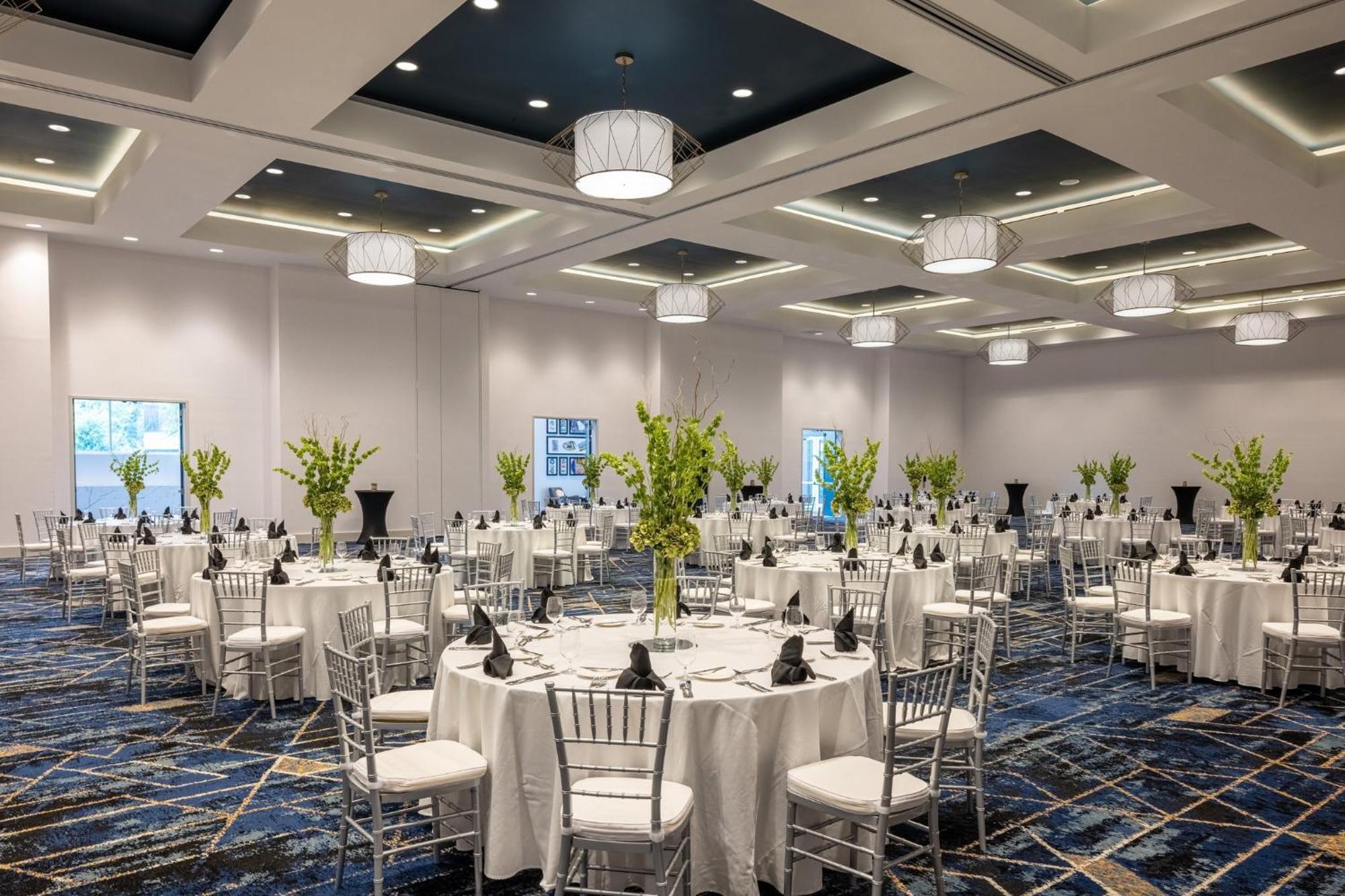 Crowne Plaza Atlanta Ne - Norcross Hotel Bagian luar foto