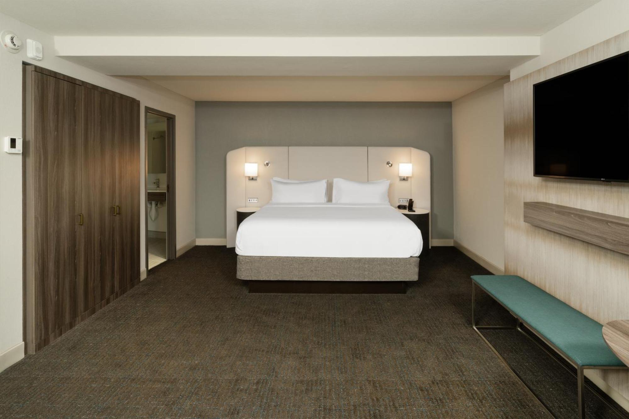 Crowne Plaza Atlanta Ne - Norcross Hotel Bagian luar foto